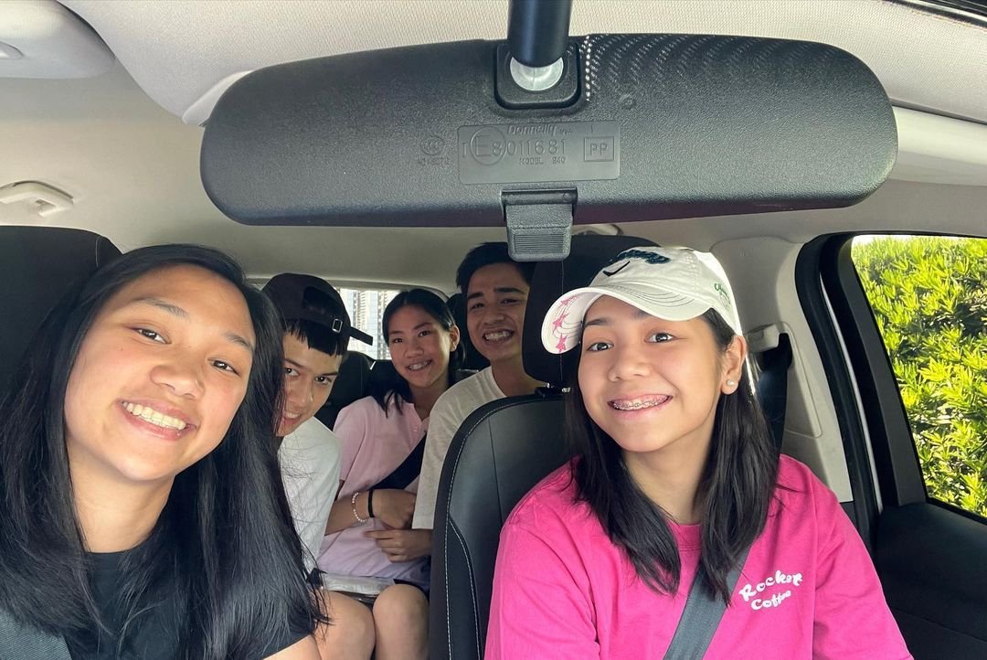 Beadelforlyf's tweet photo. Bea is spoiling us with her recent IG posts. 😍 We're not complaining 🤗 thank you, B! 

- with the people her love ❤️ 1/ https://t.co/TXSEXmLio0