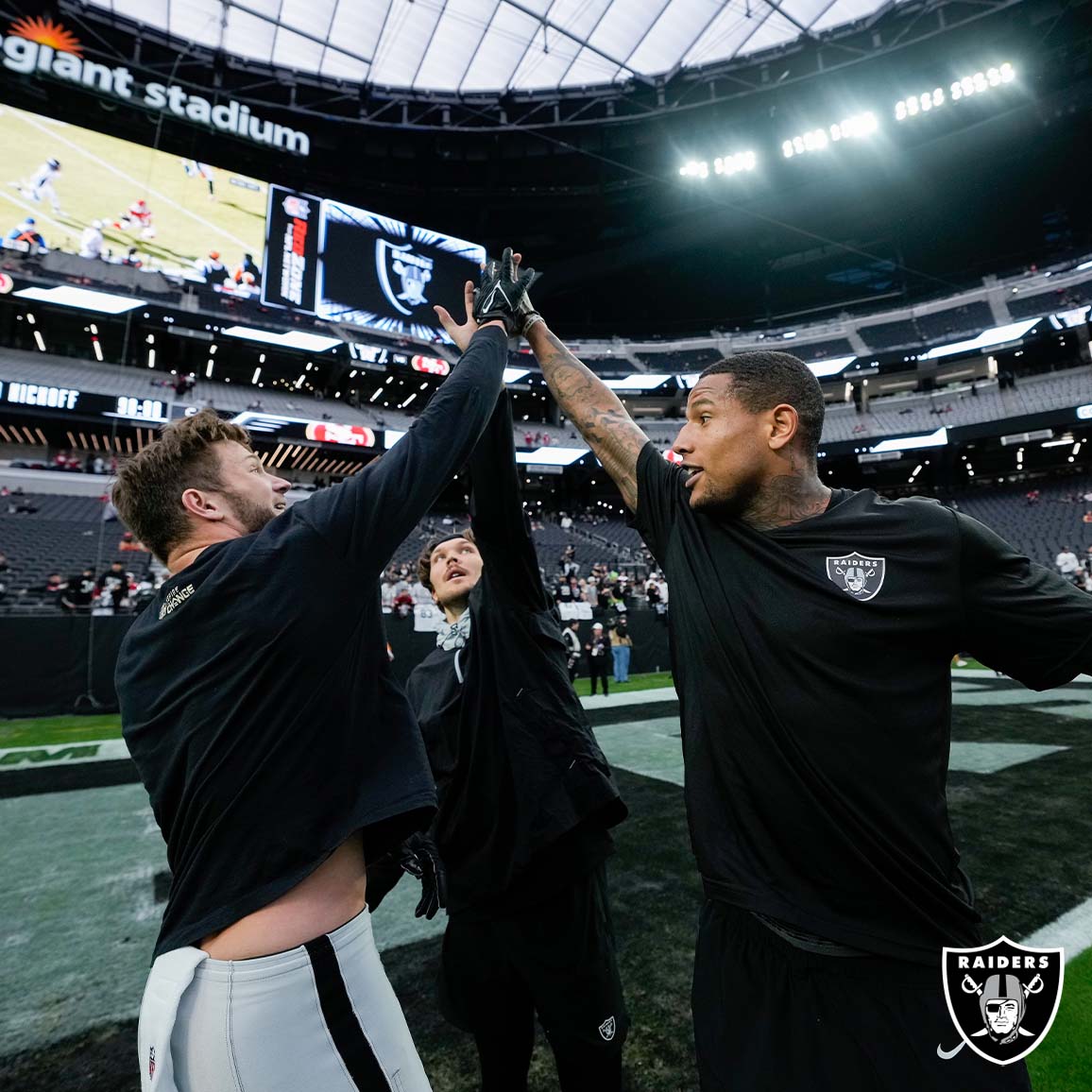 Raiders's tweet photo. Home sweet home 🏡 https://t.co/Lr2uxmPOv2