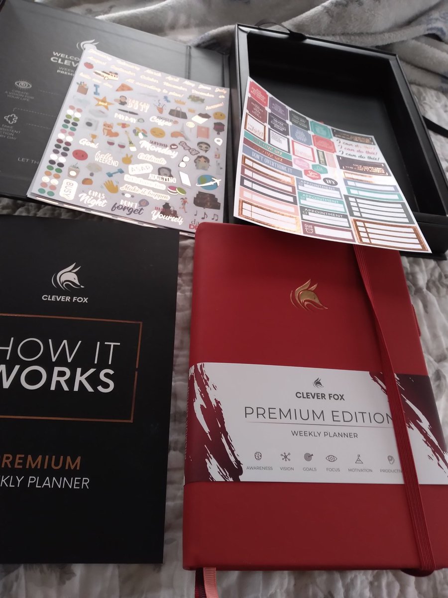 kyblueblood's tweet photo. New year #2023
New planner.
#cleverfox https://t.co/ncNuOUTjFh