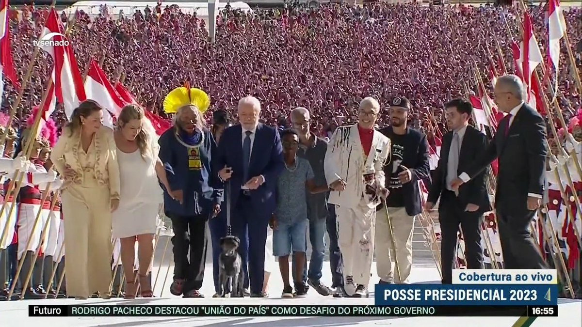 desmentindobozo's tweet photo. Isso foi GIGANTE! QUE MOMENTO.

DEMOCRACIA PARA SEMPRE https://t.co/uE3u1rvAWI