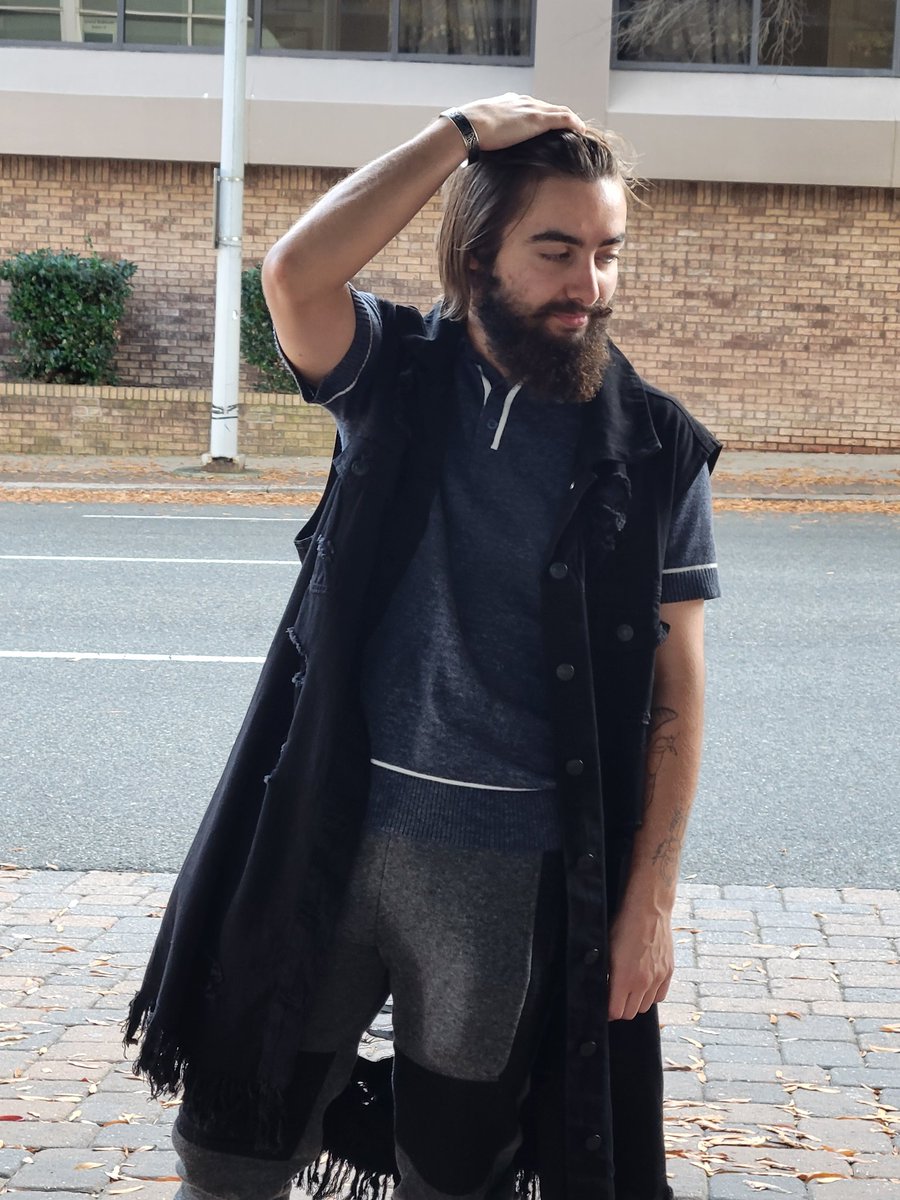 AltaredHuman's tweet image. #MeetTheArtist hi, I'm Arthur, 28 year old #transartist trying to get some money together for my #topsurgeryfund I'm pretty new to this post musk Twitter thing, so follow me to see my progress! I'm gonna be posting updates daily. Surgery date Feb 28