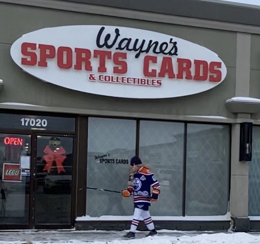 RantsReg's tweet photo. MASSIVE HUGE Shoutout to @WaynesCards & the young lady who helped me.
@UpperDeckHockey
#CollectConnor @cmcdavid97
@EdmontonOilers @4thLinePlugsRG @MertonWolf @CoryFoss2 @burnsieoriginal @therealdfg @OTB_Cards @JL35708448 @SCCTradingCards
#LetsGoOilers https://t.co/myXEcLzqrt