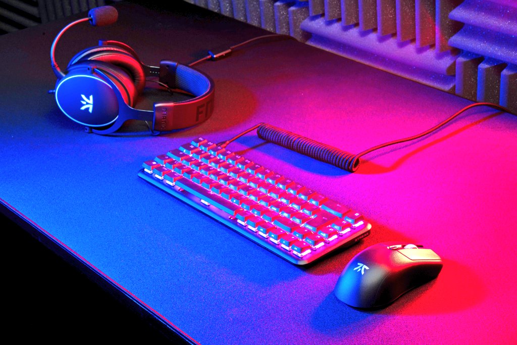To celebrate joining <a href="/FNATIC/">FNATIC</a> we're giving away a FNATIC Gaming product to 3 winners;

🖱 | 1x Bolt Mouse
⌨️ | 1x Streak 65 Keyboard
🎧 | 1x React Headset

To enter;

✅️ Follow @StallionPlays &amp; <a href="/FNATIC/">FNATIC</a>
🧡 Like &amp; RT
📝 Tag 2 people

3 winners chosen Tuesday 3rd.

Good luck 🤞