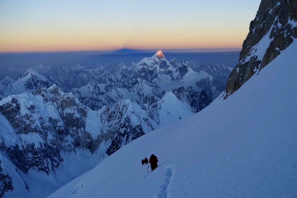 Un día a la vez … Sin ayeres, sin mañanas.
Sólo un día a la vez.