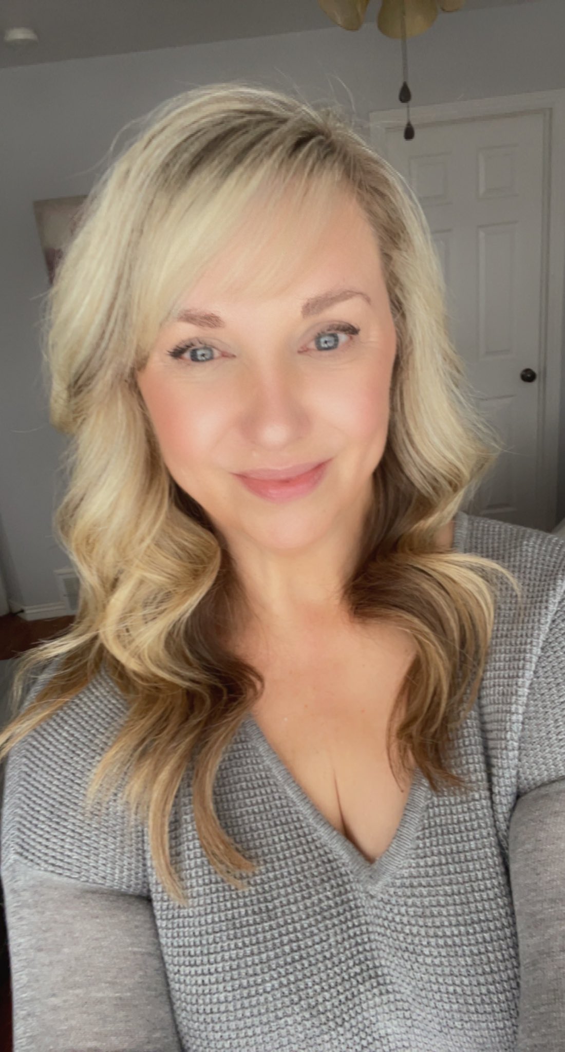 LarBar 💋 on Twitter: "New year, same amazing me hahaha … but really ...