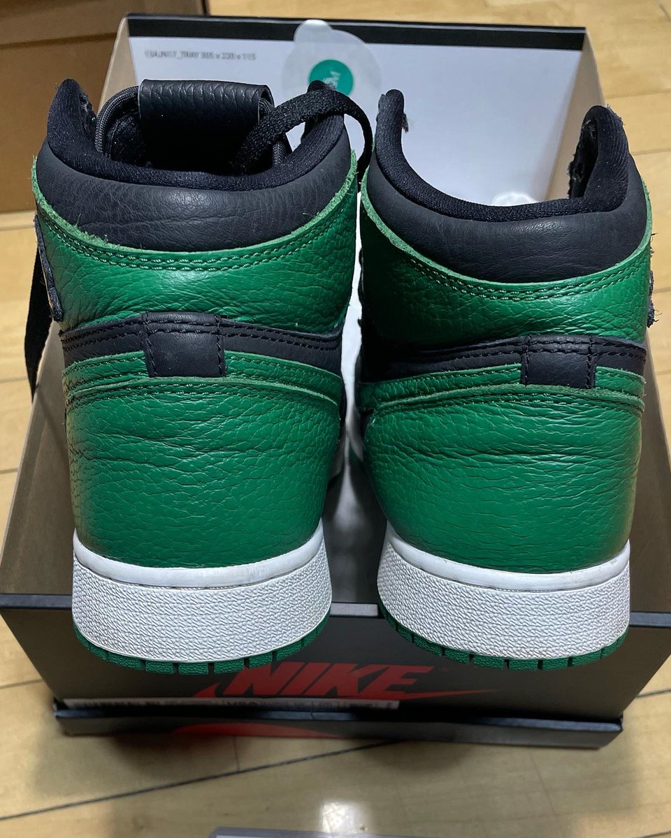 hellosneakerss's tweet photo. @SellKicksSunday @JessicaGourdine https://t.co/vw1IMYZMQk