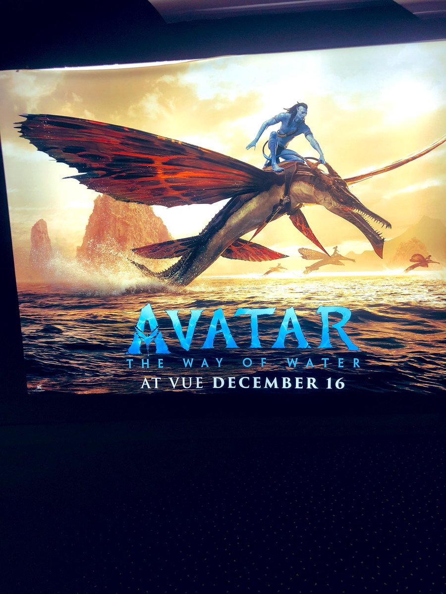 kkmerlin1's tweet photo. Perfect way to start the New Year, fantastic film and little trip to Winter Wonderland ❄️ 🎡🎠🍿🎬 https://t.co/WIz57qCbPD