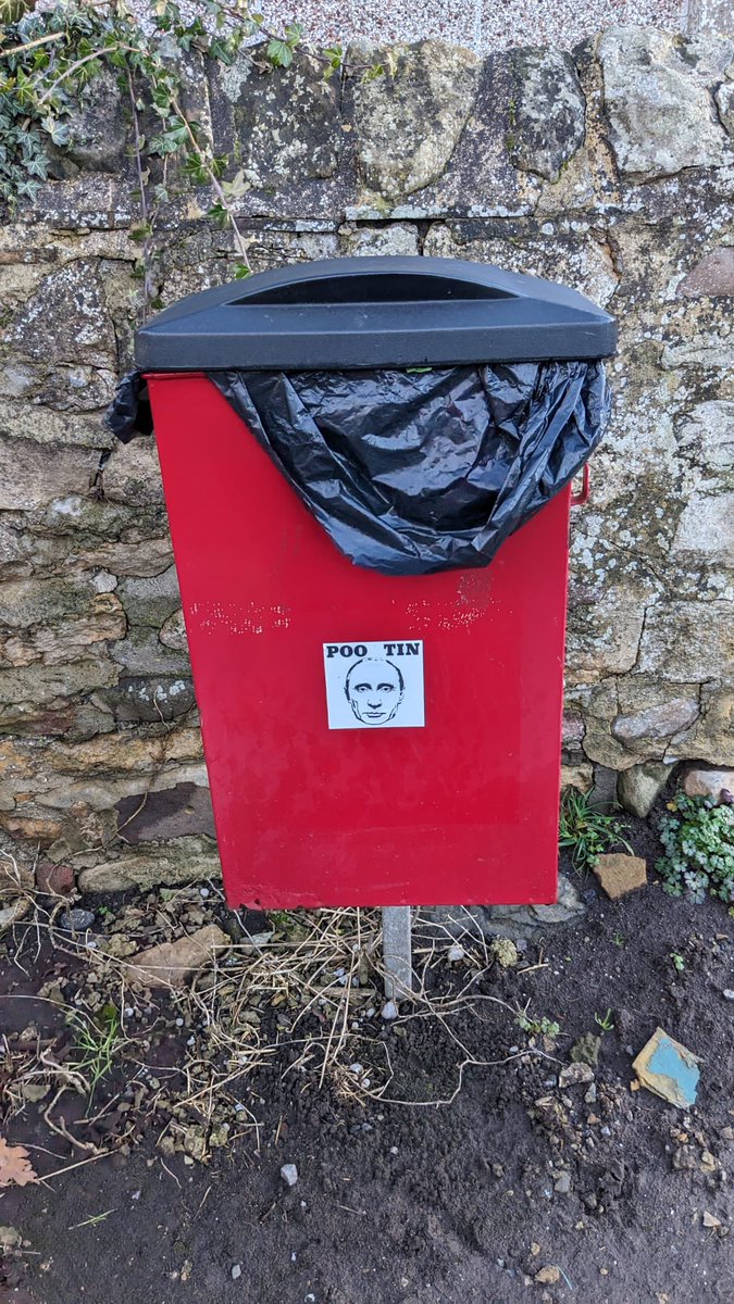 NcsRcvs's tweet photo. Seen #piercebridge Co Durham. #Putin https://t.co/ElUYiHRQlf