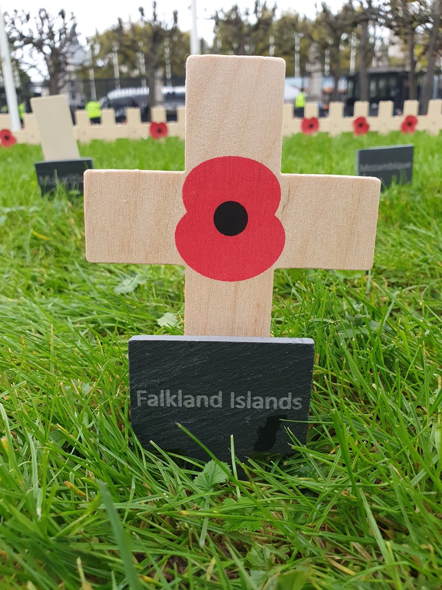 FalklandsRepUK's tweet photo. In November, we remembered all those from the Falkland Islands who gave their lives in two world wars and subsequent conflicts. We also remembered all those who died in the liberation of the Islands in 1982. #WeWillRememberThem #Falklands40th #2022Review 

@SAMA82office https://t.co/BMqzNFk3SC