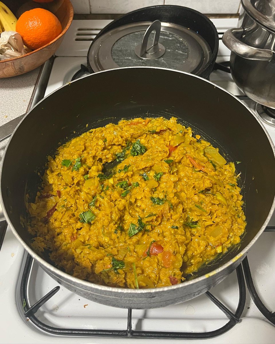 JaneTyson's tweet photo. #randomdahldays A New Years Day Dahl with my favourite mother in law π
#streathamholidays #dahl #dahlday #redlentils #Veganuary2023 https://t.co/uUoarB2rs3