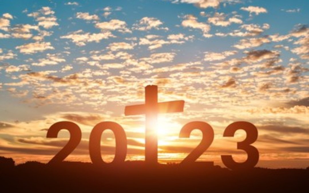 jsdavisiii's tweet photo. I'd like to take this opportunity to wish you a very blessed and HAPPY NEW YEAR from the Davis family to your family. 

Have a fabulous 2023!!!   

😁😅😊😉😀🙂☺🤗😎
❤💜💚💛💥💢💯💫🙏

Let's keep the CROSS at the forefront of our lives in 2023 https://t.co/ejxTDi2PRg