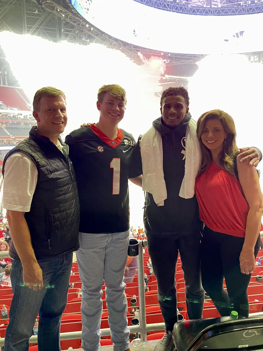 Had to root for my dawgs, but always rooting for you too D. Hell of a freshman year, been dreaming about this since we were kids <a href="/dallanhayden5/">Dallan Hayden5️⃣</a> <a href="/Ran4UT/">Aaron Hayden</a>