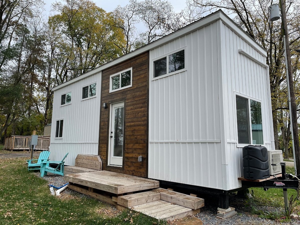 Tiny House Listings tweet media