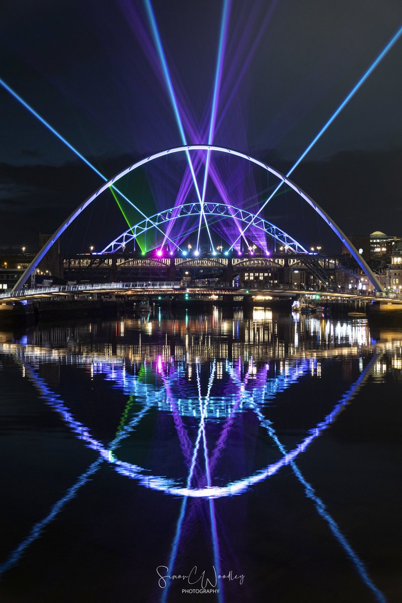 simoncwoodley's tweet image. &quot;Laser Reflections&quot; New Year on the River Tyne tonight. @StormHour @ThePhotoHour #HappyNewYear #2023