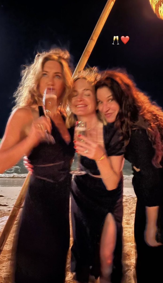 it’s jen living her absolute best life for me