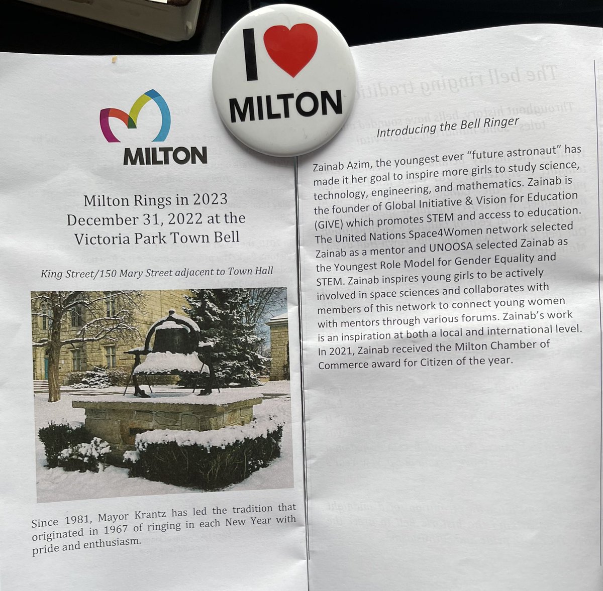 AzimRizvee's tweet photo. Meet Milton’s Bell Ringer of 2023 ringing the New Year with a High Five to Future!
Happy New Year All! #MiltonON @MiltonChamber @Milton_Champion https://t.co/ajaAIzy9ao