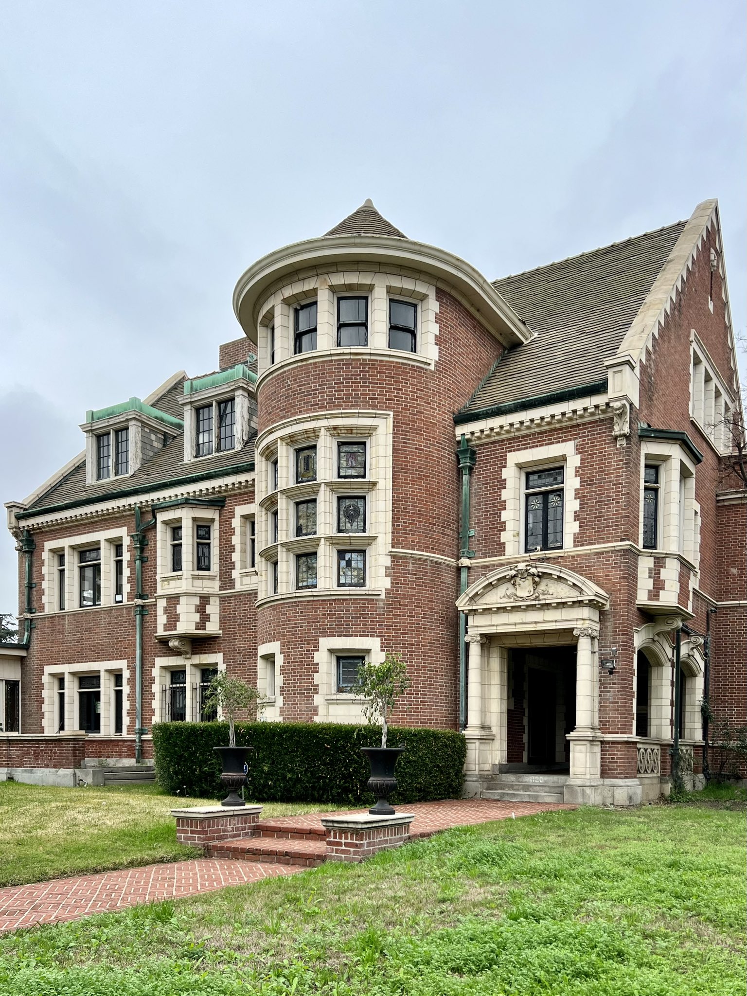 Max Chavez on Twitter "Rosenheim Mansion (1908), designed by Alfred F