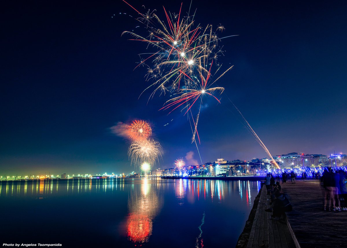 Angelos_AT's tweet photo. My pictures here In Thessaloniki as 2023 arrives.
Guten Rutsch und fröhliches neues Jahr! https://t.co/WlUFeEBZMt