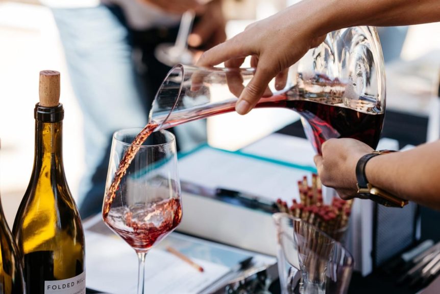 Este 2023, 🍷🍷🍷disfruta de grandes vinos como los expertos. Evita caer en estos errores típicos de principiante:
copasycorchos.com/2018/08/mitos-…
#HappyNewYear2023