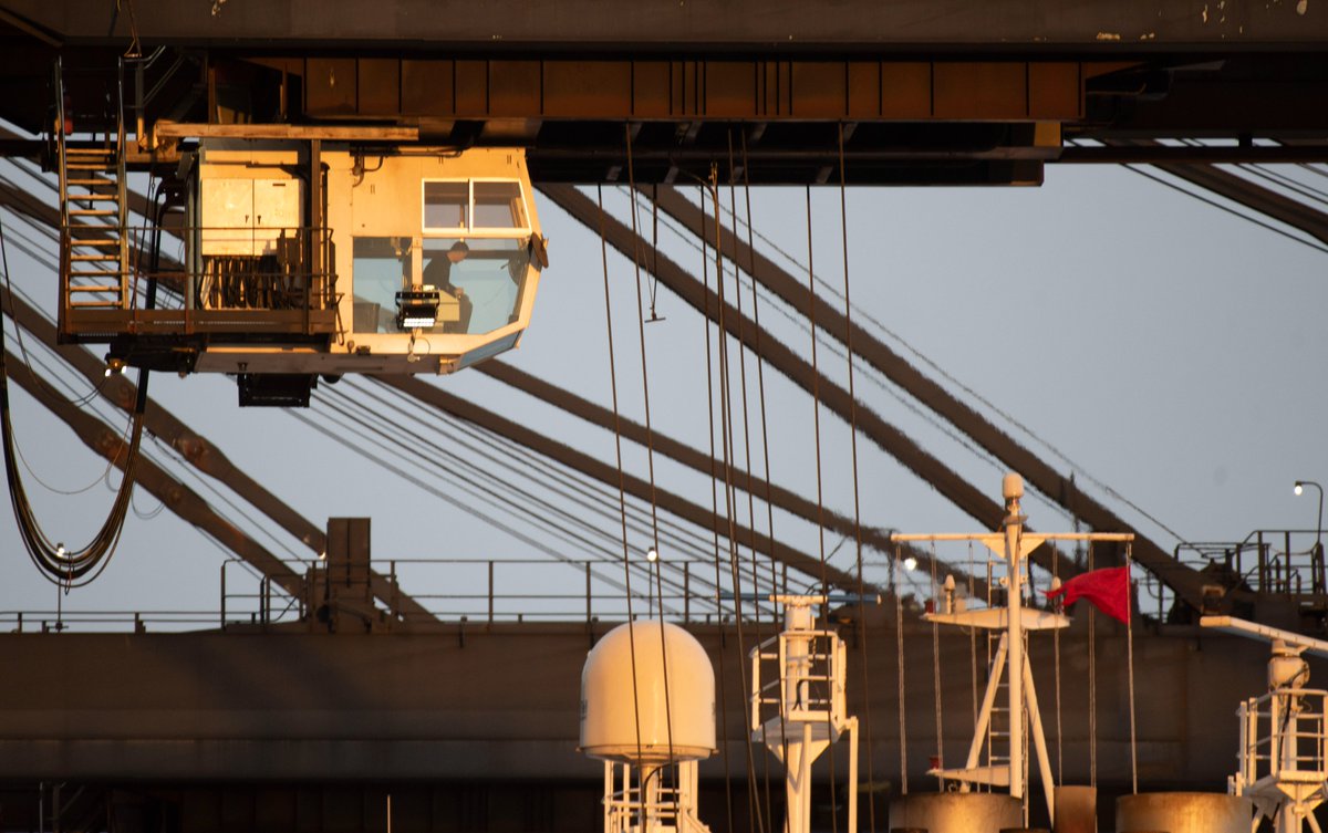 PortofTacoma's tweet photo. We look forward to starting the new year #DrivenToMove!
#ItsaBeautifulNewYear at #PortofTacoma
@ilwulongshore, @ilwulocal23, @SeaportNW, #ilwulocal22 https://t.co/ldesDZRcAn