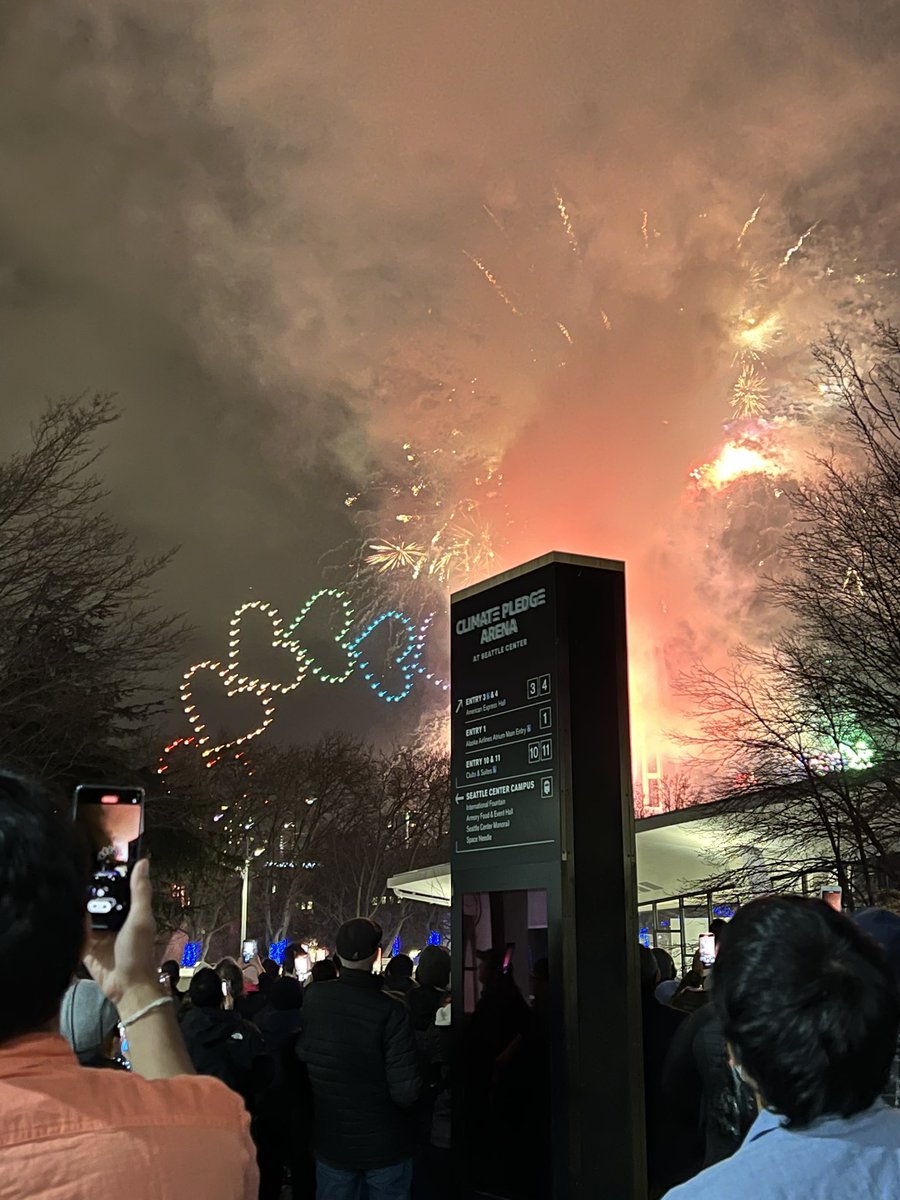 Iuvyoi's tweet photo. december 31 https://t.co/ScRQSWjpgr