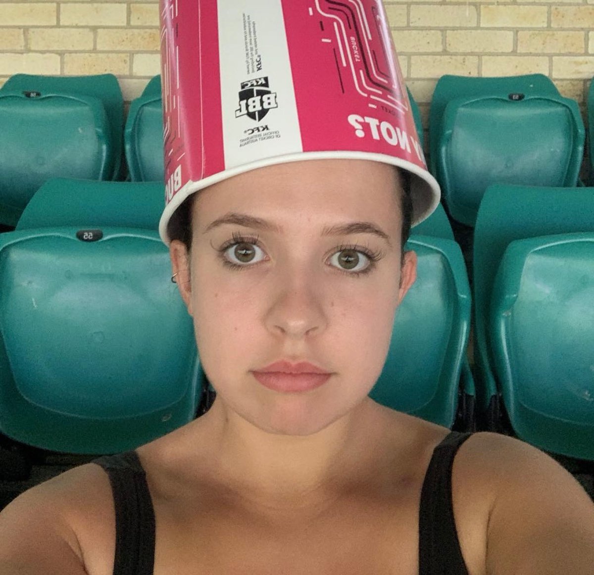 BaileyNeals's tweet image. Haha.playful night