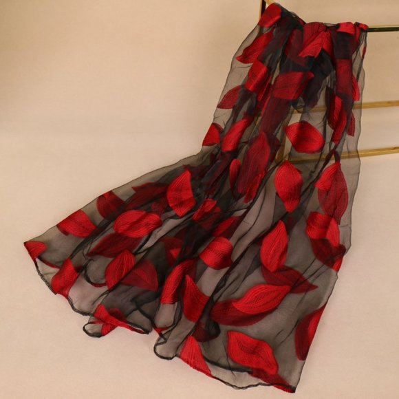 So good I had to share! Check out all the items I'm loving on <a href="/Poshmarkapp/">Poshmark</a> #poshmark #fashion #style #shopmycloset: posh.mk/VeYVVe0afwb