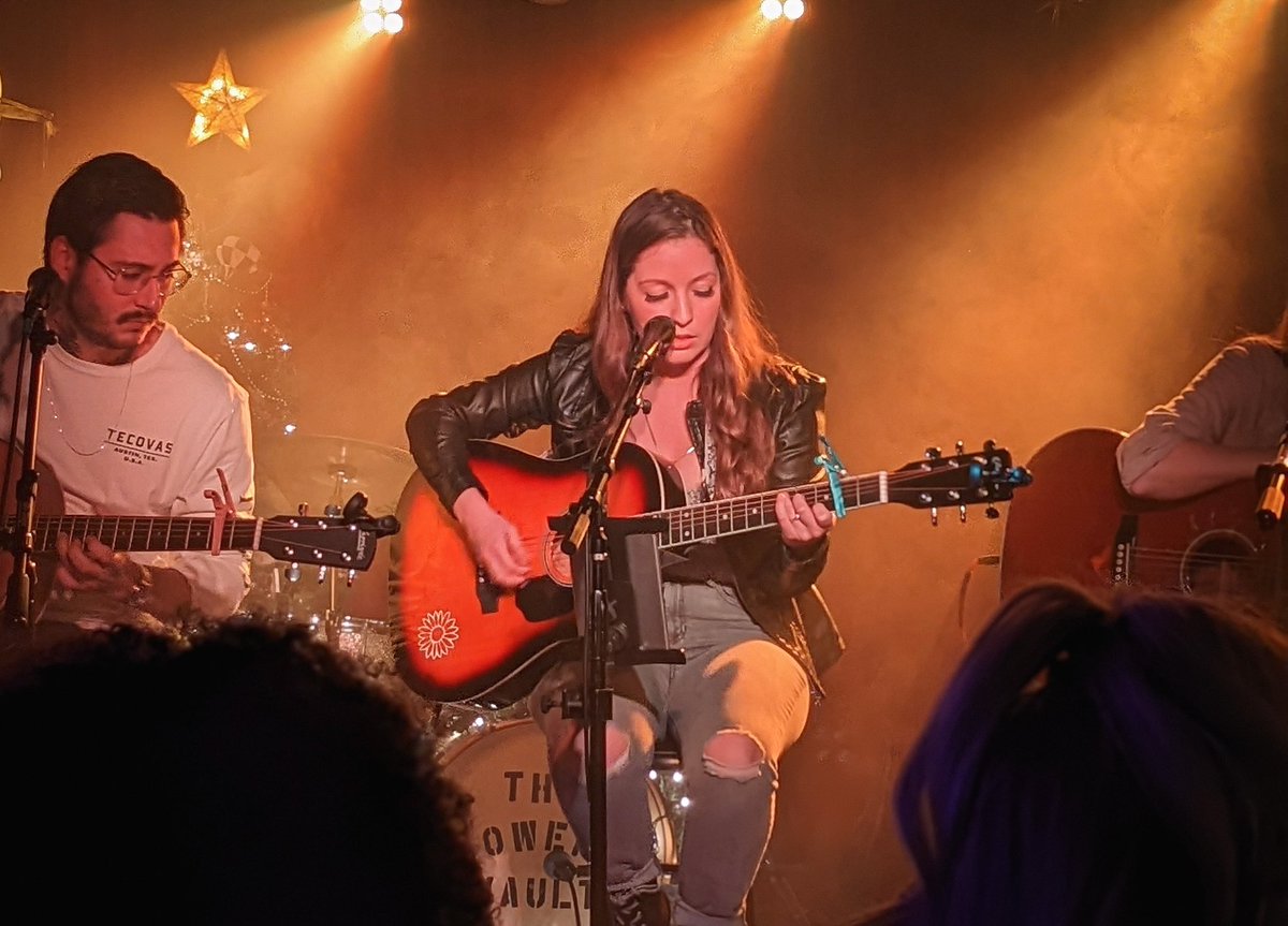 Hayley Fahey Music tweet media