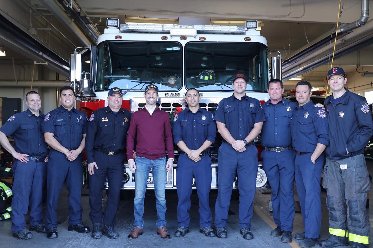MattMahanSJ's tweet photo. Grateful to our first responders, who worked tirelessly to keep our community safe during the holidays. It was a pleasure to visit @SanJosePD, @SJFD, #SCVMC, &amp; dispatch &amp; thank them with coffee &amp; donuts early this morning. Hope everyone had a safe &amp; happy start to the new year! https://t.co/ltehvv5SnC