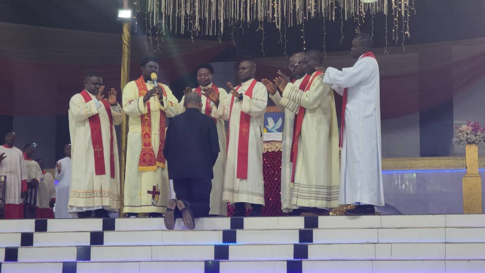 PeterObi's tweet photo. Yesterday, I attended the New Year crossover service at Adoration Ministry Uke, Anambra State. May God hear our prayers for our nation and for ourselves. -PO https://t.co/SjrqbcDBQu