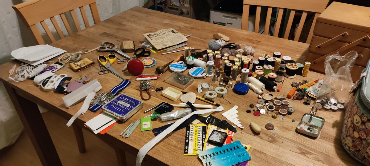craftyRuthie's tweet photo. Just been sorting out my mum's and. My mother-in-law's sewing boxes. Don't think I'll need to buy black thread for a while and I now have 5 quick-un picks, 9 tape measures, 8 thimbles and about 300 needles. https://t.co/9fAlIM54mc