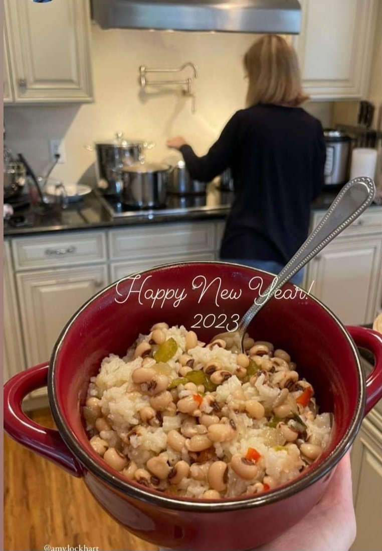 Happy New Year from the kitchen! May 2023 bring you much peace and joy!
#happynewyear 
#hoppinjohn
