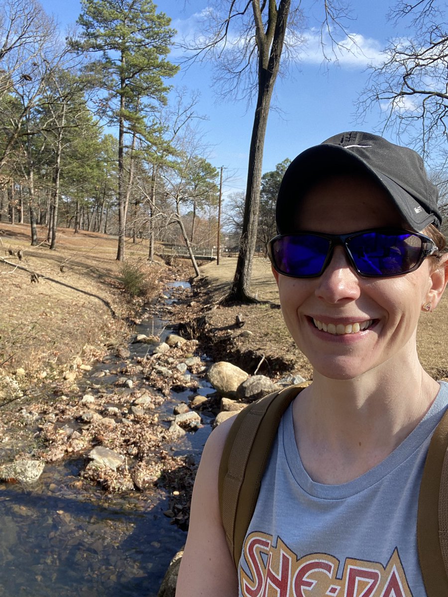 AmyCole501's tweet photo. Had a great #FirstDayHike with friends in the heart of Little Rock! #HappyNewYear https://t.co/T00wUk4KJx