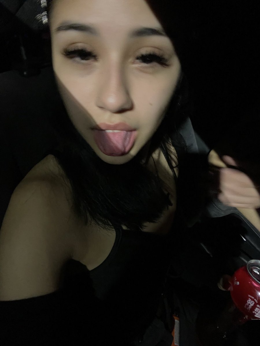Aniyah 👽 (@pimpxesssa) on Twitter photo 