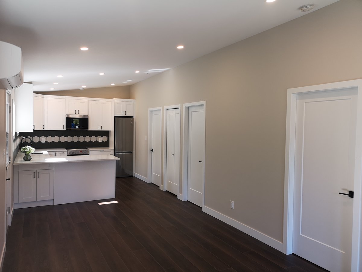 BackyardBungalo's tweet photo. Happy New Year! Backyard Bungalows Garden Suite. Vaulted Ceiling, 2 Bed, 1 Bath, Heat Pump, HRV, Patio Access, and more! . YouTube video at https://t.co/02Nxm4f58S https://t.co/jZGoJOGzZu