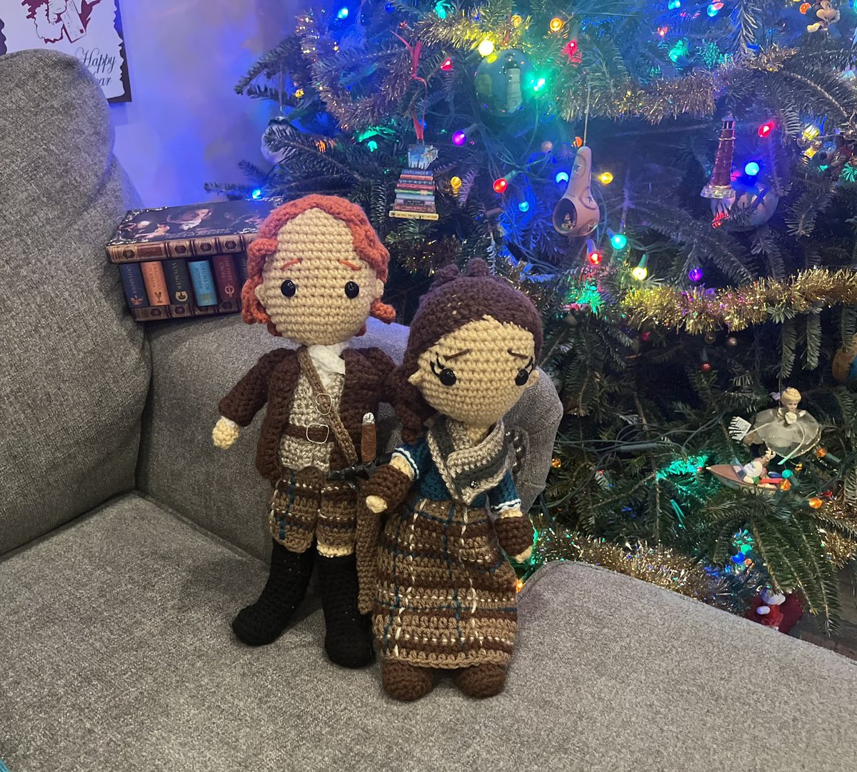 djunekrt's tweet photo. Happy New Year 2023 from me and my Jamie &amp; Claire 🥰 https://t.co/jvGFu8dYy2