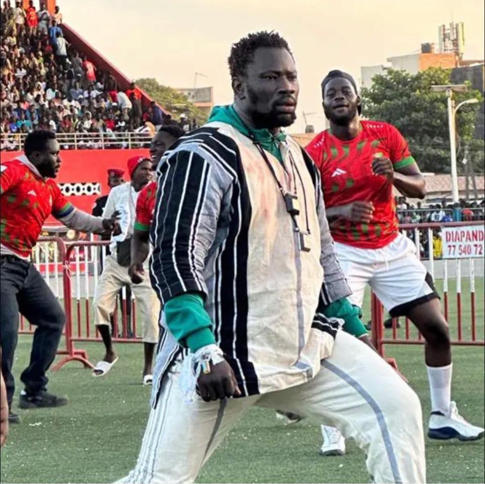 OmarLo340's tweet photo. 🛑 Victoire de Boy Niang sur Balla Gaye 2 https://t.co/HplmHWzl1j