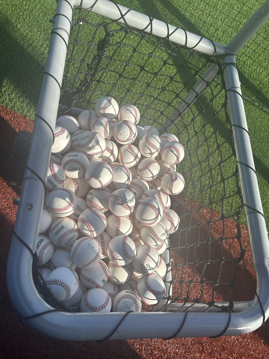 New pearls can only mean one thing.
19 days until it’s baseball time in Texas!