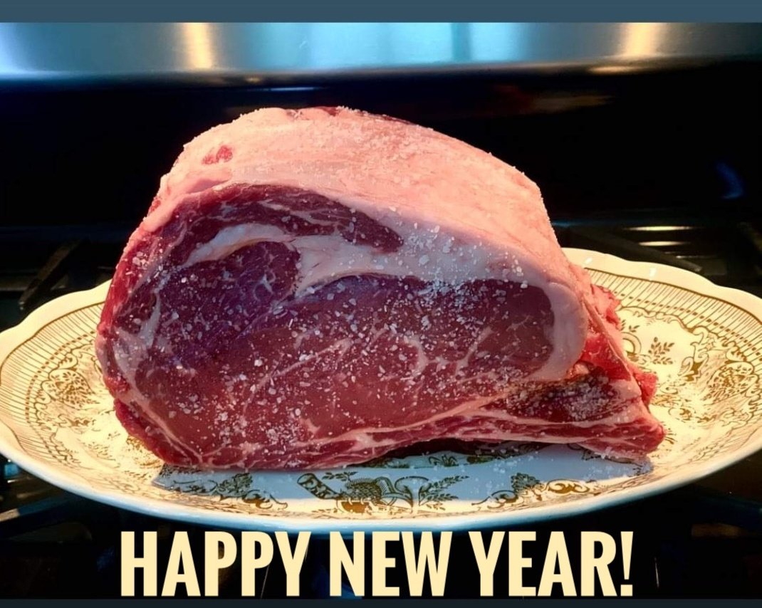 CENTROMEATS's tweet photo. Happy New Year from @centromeats https://t.co/zCmk6W7Sl7