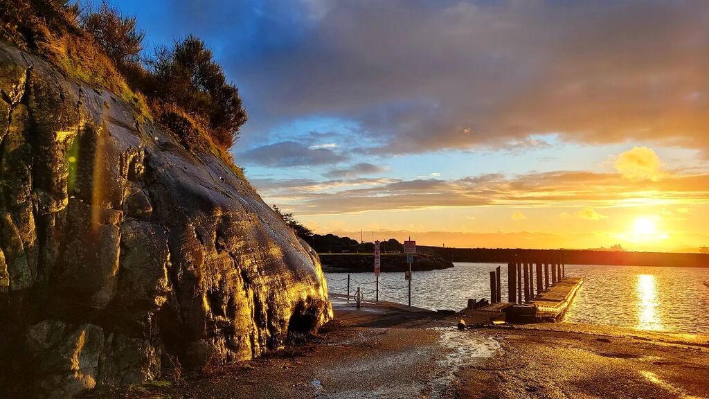 LANMonkeyGC's tweet image. One final sunset for 2022 as we look forward to sharing many new adventures with you all in 2023!
Thank you all for following us here and on YouTube. Wishing you each an amazing 2023!
🌅
#getoutside @geocaching @lanmonkeygc #gogeocaching #adventure #a… instagr.am/p/Cm5XohtriaQ/