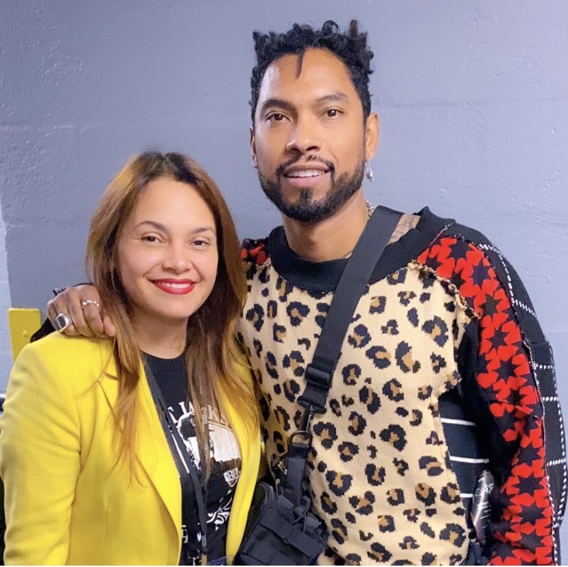 audiochain_io's tweet photo. Music Recording Artist @Miguel and @audiochain_io founder 🙏🏼 A big shoutout to Miguel for seeing the true benefits of NFTs for music 🎶 
•
#music #nft #musician #blockchain #musicproducer #decentralized https://t.co/2WgDpBA8ij