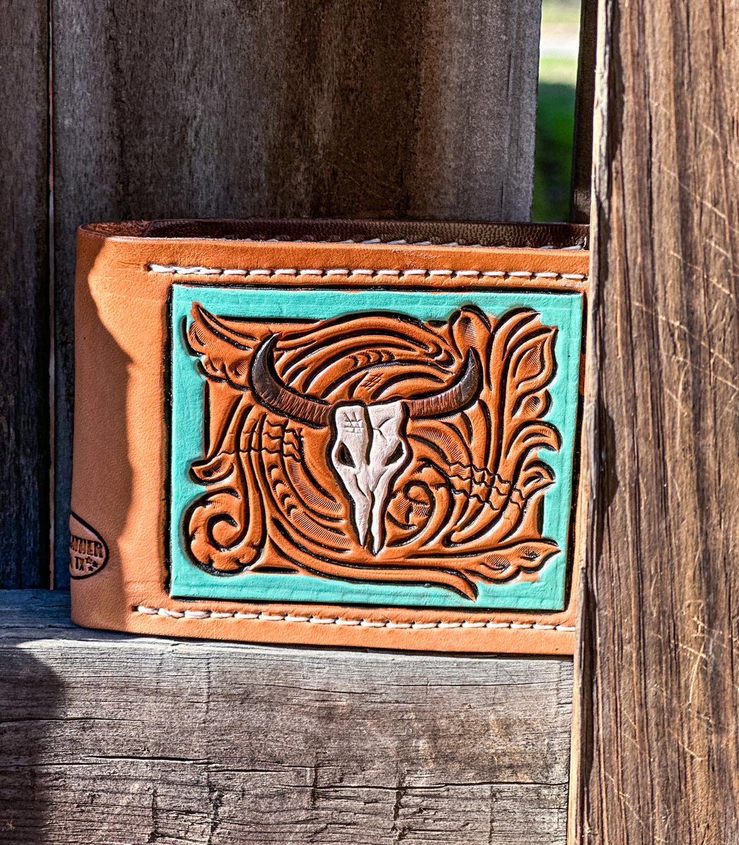 jrwleather's tweet photo. just a lil bifold for Christmas ✨ https://t.co/rrDdK4amGm