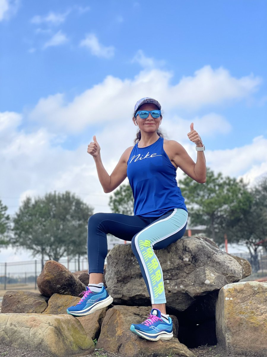 pipis_mtz's tweet photo. Hello 2023! 🎇
Primera carrera del año!6.2 millas ✅ ✨🏃🏻‍♀️
Qué gran manera de comenzar un nuevo año! 🙌🏻✨
#FelizAñoNuevo a todos!!
#newyearrun #firstrunoftheyear #hello2023 #starttheyearright #run #running #runalways #runhappy #hello2023 #runninggirl #womenrunning #loverunsmile https://t.co/OYvzU5cNtb