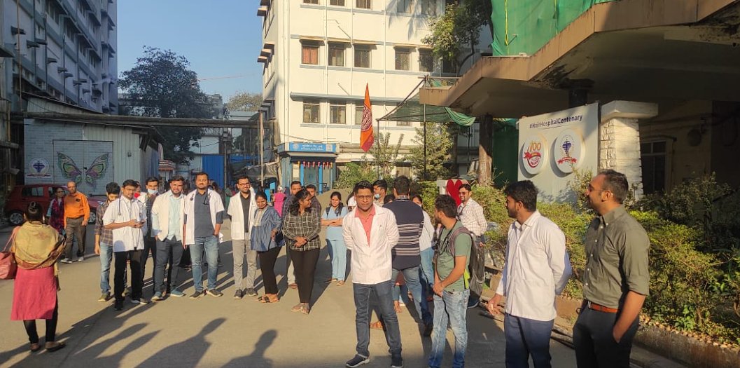 Resident doctors of Maharashtra go on strike from today; visuals from Mumbai's Nair hospital 

The resident doctors said that several of their demands incl creating new posts for senior residents, DA as per 7th pay commission,payment of covid service arrears not fulfilled by govt