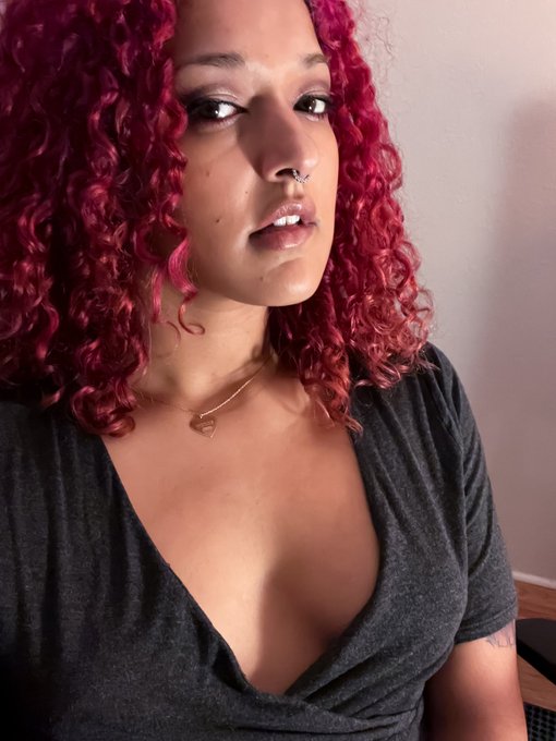 My phone lines are on. Let's have some fun... https://t.co/42n1GlLwip https://t.co/xhP222Y1bh<a href="/tag/newprofilepic"class="tags"><span>#newprofilepic</span></a>