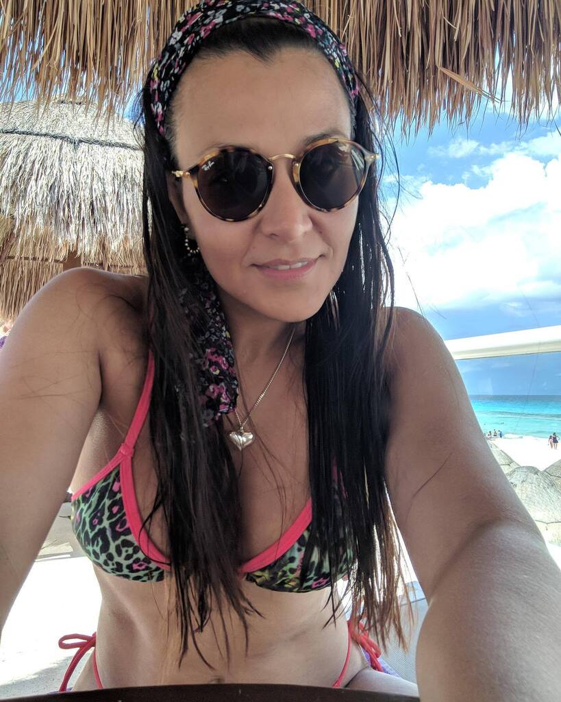 eacheble's tweet photo. 🎉🎊 Feliz cumple a este bombonazo!
Feliz cumple @veroquita87 ! ❤️
(Mateo y yo tenemos suerte de tenerte.) https://t.co/BBTpH4V8uy https://t.co/8gVbovP1M3