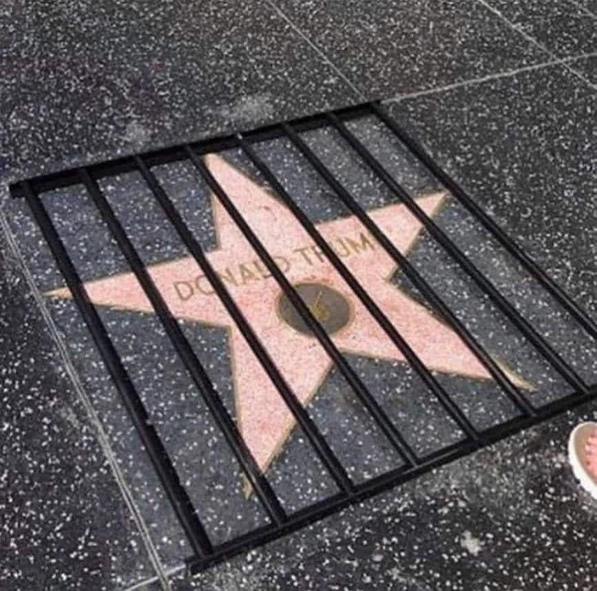 DontCallMeDebby's tweet image. Ok, who did this?