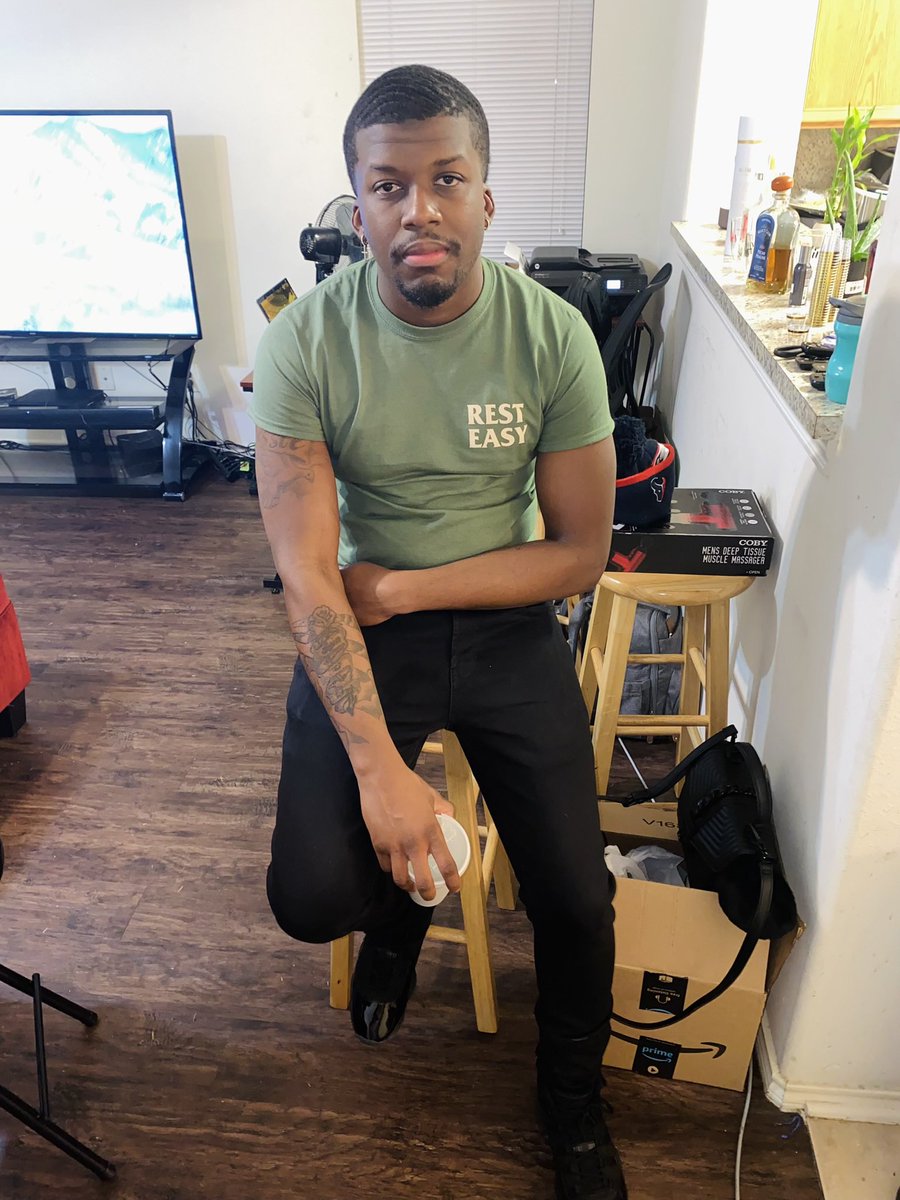 Ayoo_Stefon's tweet photo. New Year🗓️ New Money💰New Level 📈✅ #fuckaresolution 💯 https://t.co/wetYqLdU3L