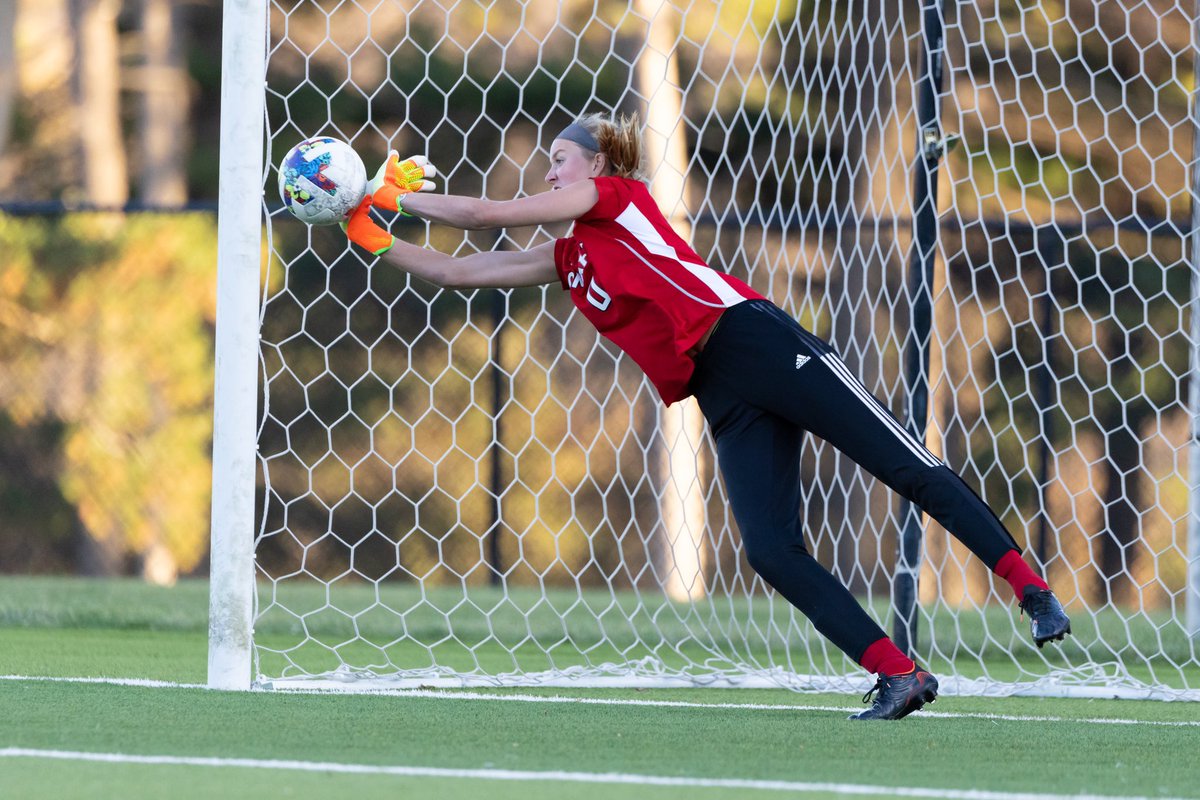 TheSummitLeague's tweet photo. 🗓️ Nov. 5 | #SummitWSOC 🗓️

After not playing a ton during the regular season, @OmahaWSOC freshman goalkeeper Emma Konsmo was a part of three straight clean sheets in the postseason, capping that run by leading the Mavericks to their first Summit League🏆.

#ReachTheSummit https://t.co/6AmkJDL2lV