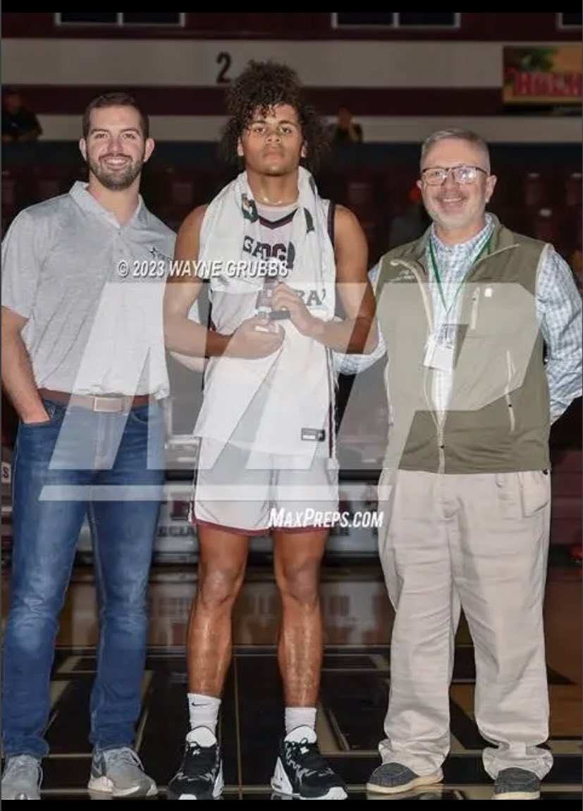 Had an great time @ Teneha Holiday Hoops❤️Fell short in the championship. All Tourney MVP!!! 76 total points 27 Reb 13 steals 17 Assists💯